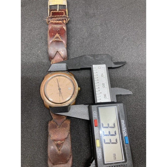 Vintage United Colors of Benetton by Bulova Leather band Dakota watch main image 10